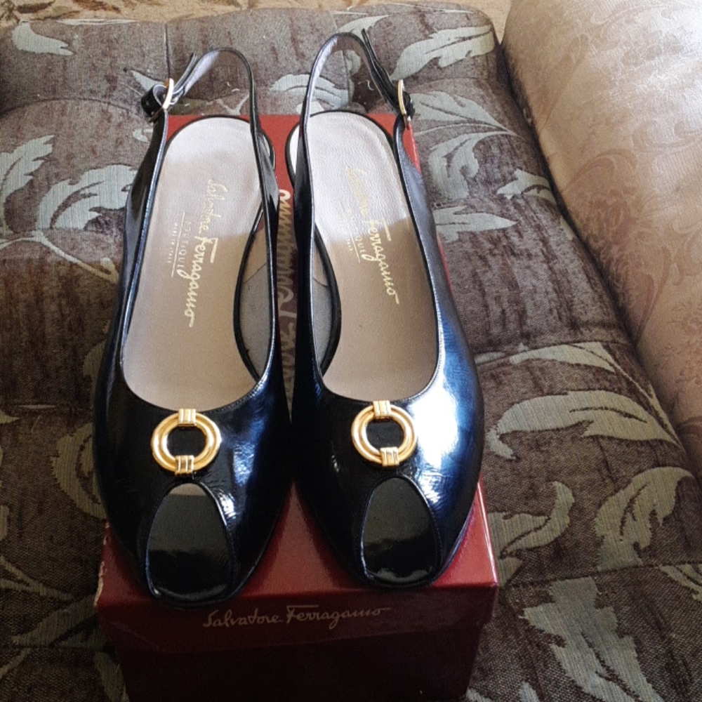 Salvatore Ferragamo slingback heels size 10